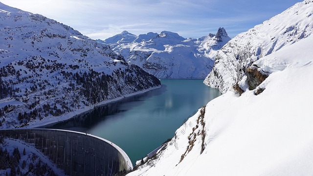 Hình ảnh minh họa ý nghĩa của từ reservoir