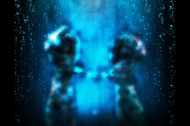 Hình ảnh minh họa ý nghĩa của từ restrained