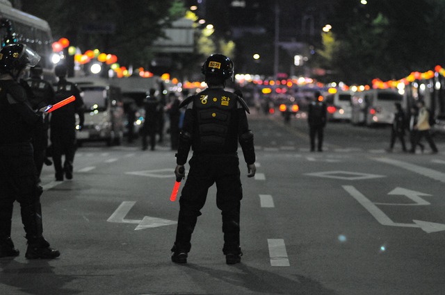 Hình ảnh minh họa ý nghĩa của từ riot control