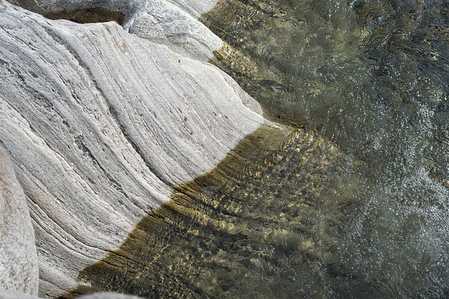 Hình ảnh minh họa ý nghĩa của từ rock bottom