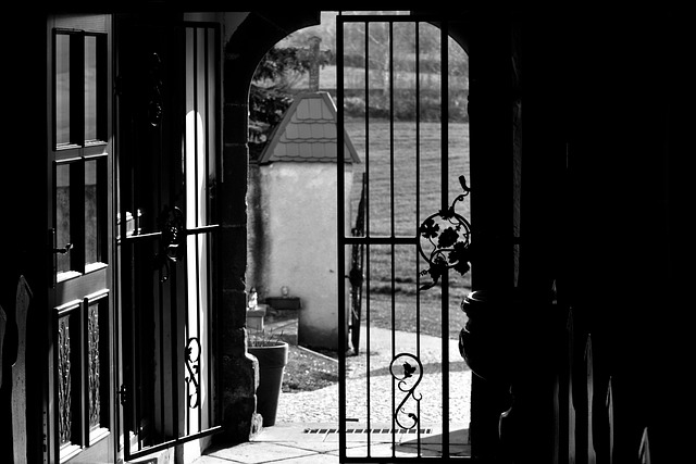 Hình ảnh minh họa ý nghĩa của từ sacrum