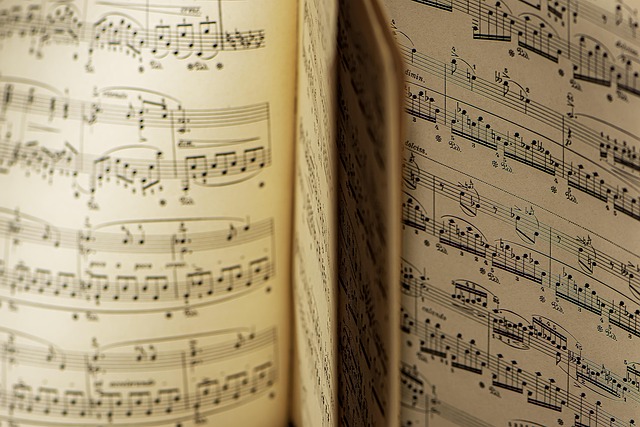 Hình ảnh minh họa ý nghĩa của từ slurs