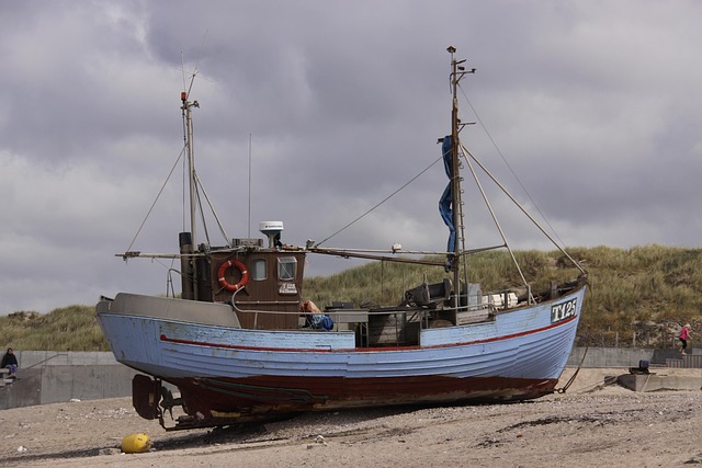 stay ashore