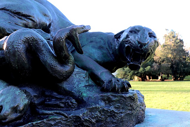struggle fiercely