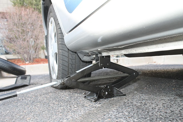tire jack