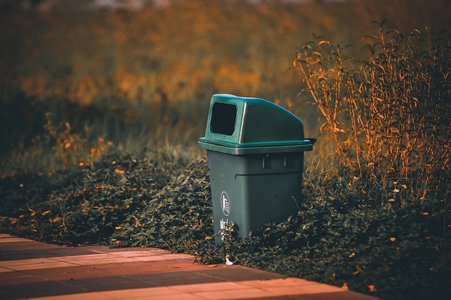 trash can